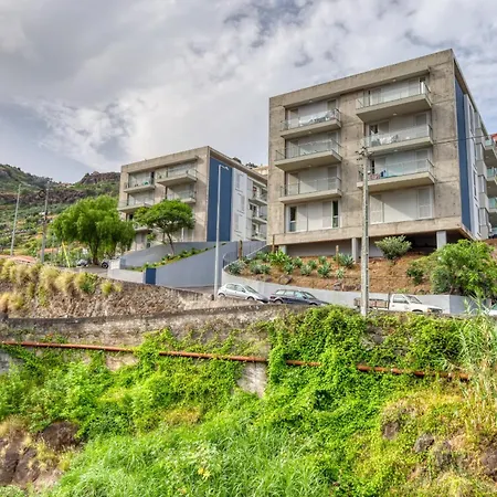 Cozy Santa Cruz, A In Madeira Apartamento